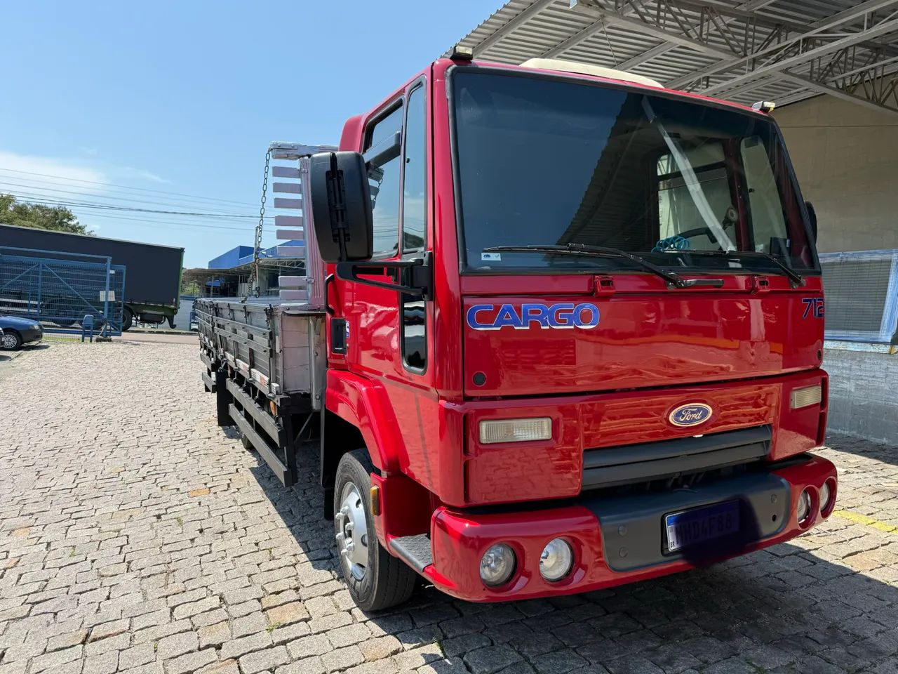 Cargo 712