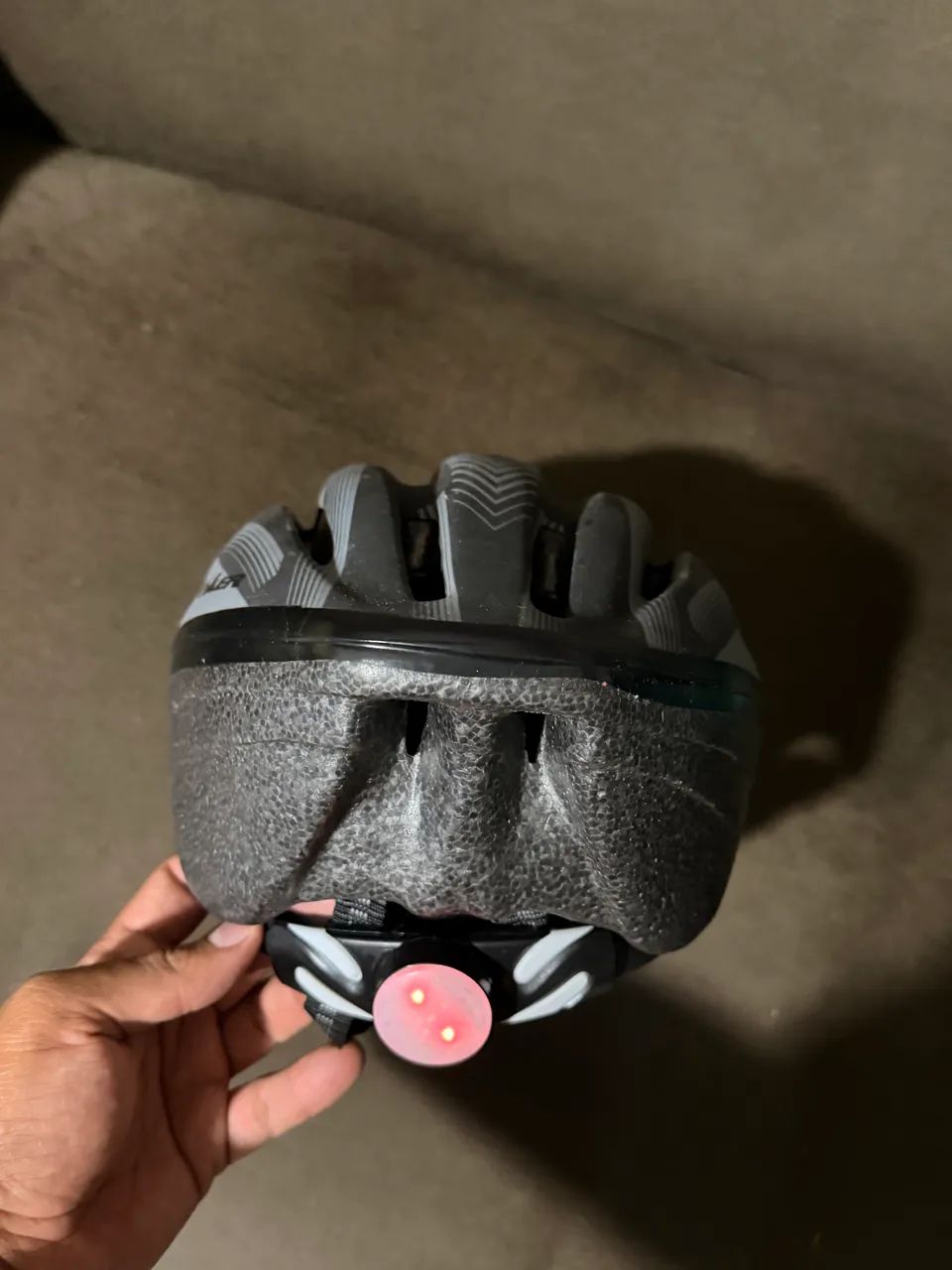 Capacete ciclista com luz  - Foto 3