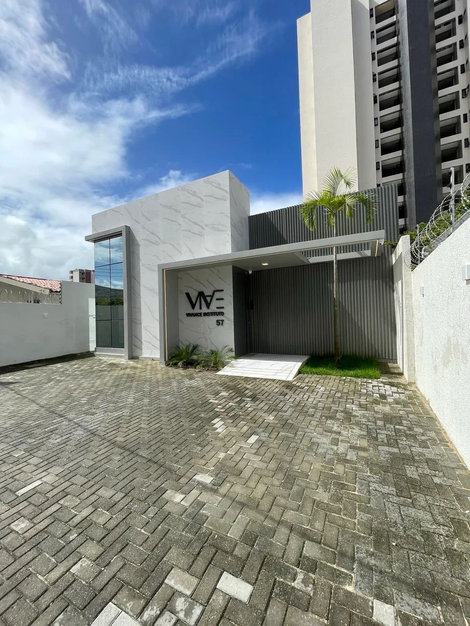 CONSULTÓRIO / SALA ALTO PADRÃO - COWORKING