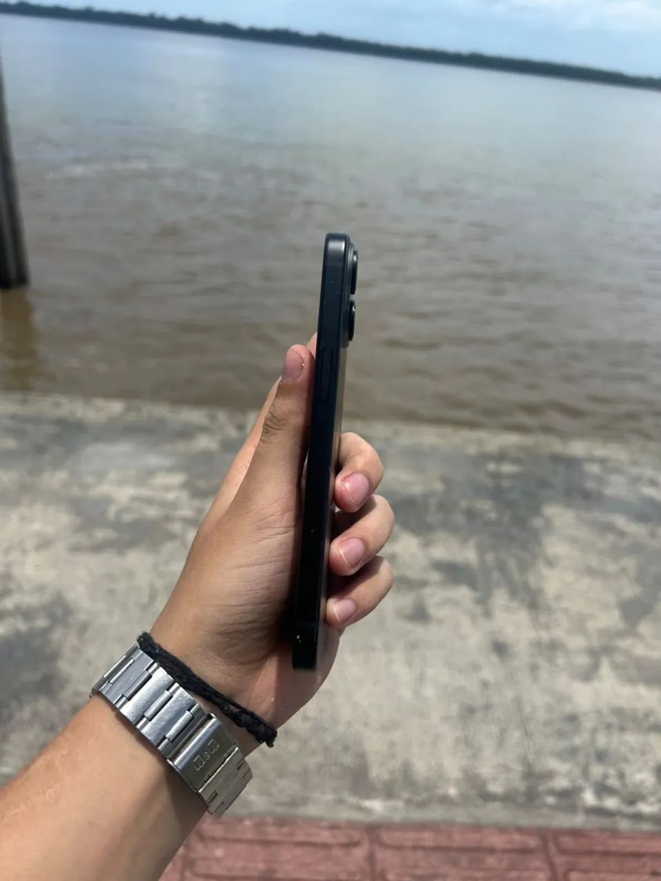 Iphone 15 preto 265Gb - Foto 2