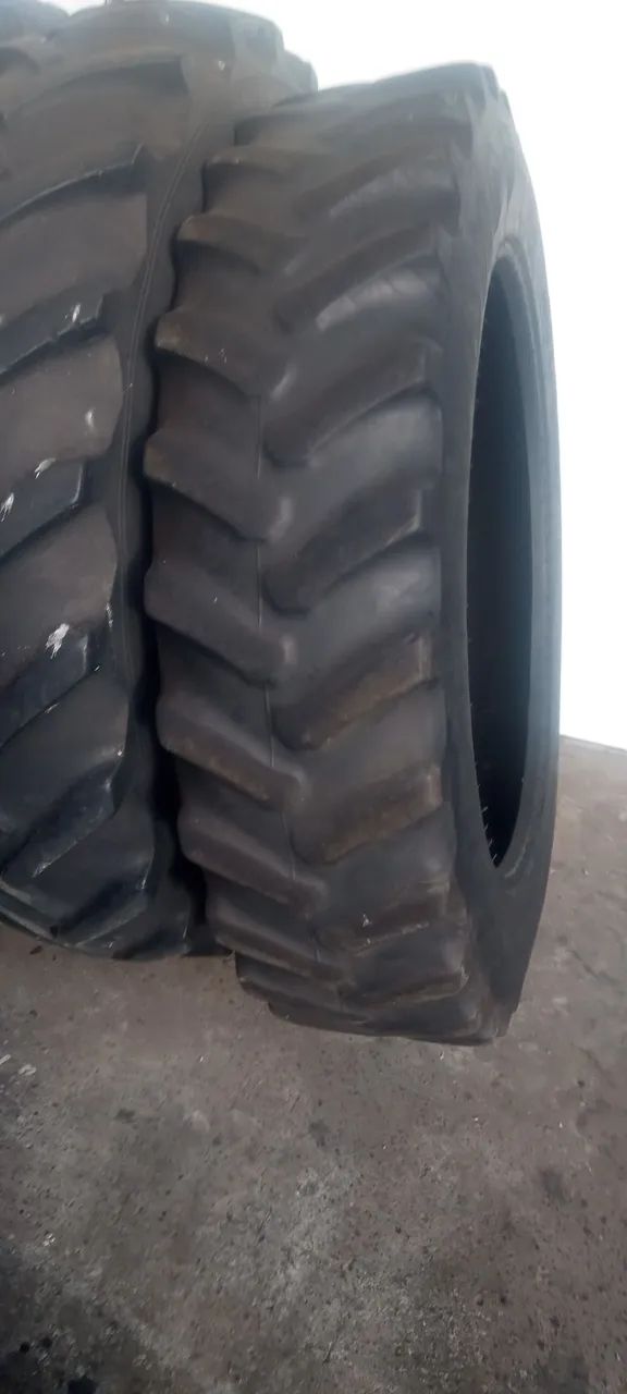 Pneus de trator aro 38 - Foto 2