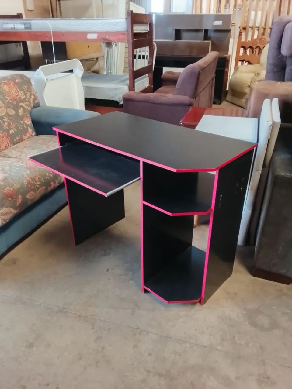 Mesa escrivaninha USADA ENTREGA dentro de Uberlândia MG  - Foto 2