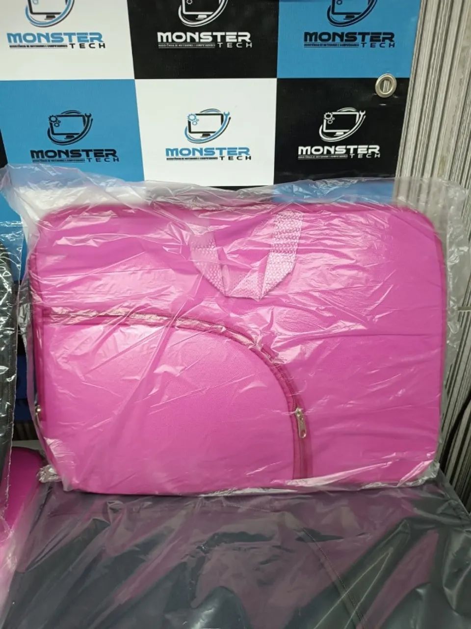 Capa Case para Notebooks com bolso lateral e alça - Foto 3
