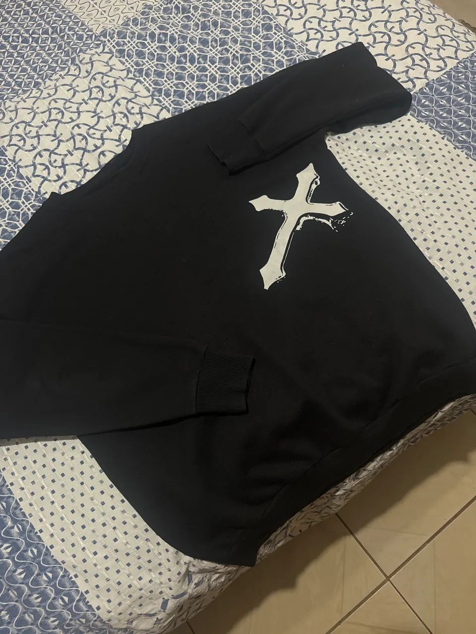 Moletom preto streetwear