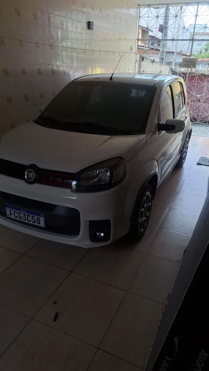Fiat Uno Sporting 1.4 EVO Fire Flex 8V 4P 2016