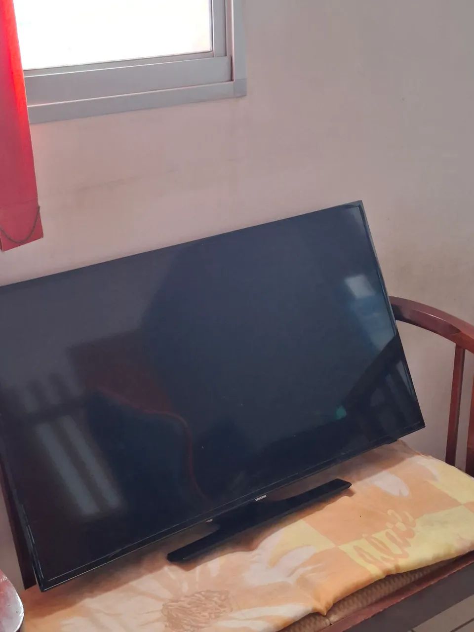 Vendo tv com defeito