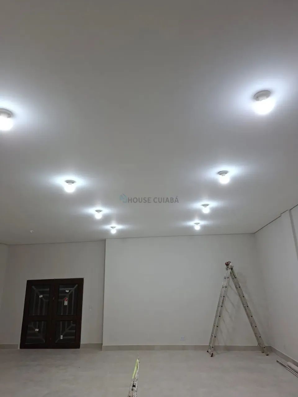 ALUGO!!! Um imóvel comercial de 216 M² de área construída com excelente localiza - Foto 5