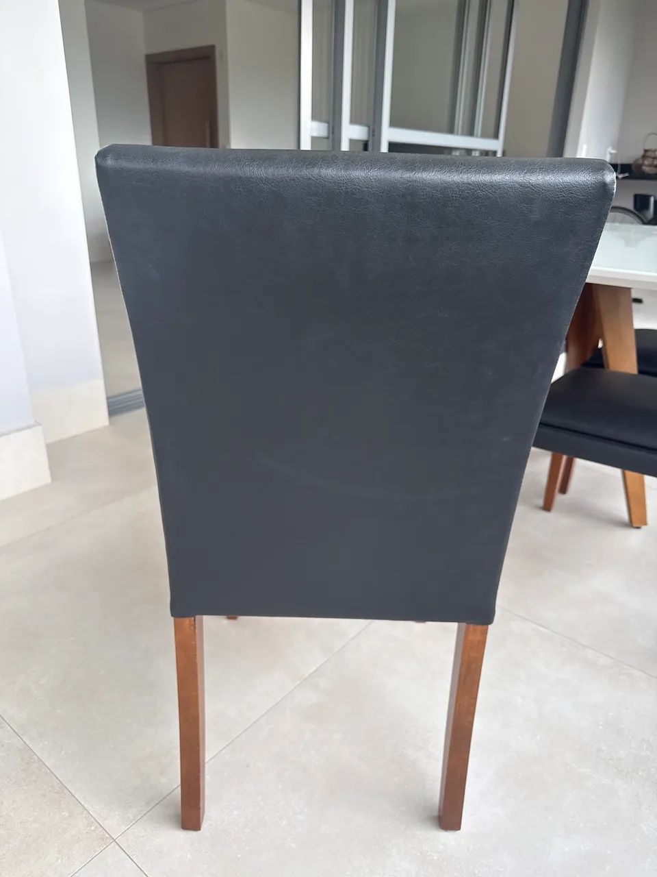 Conjunto de mesa com 4 cadeiras  - Foto 4