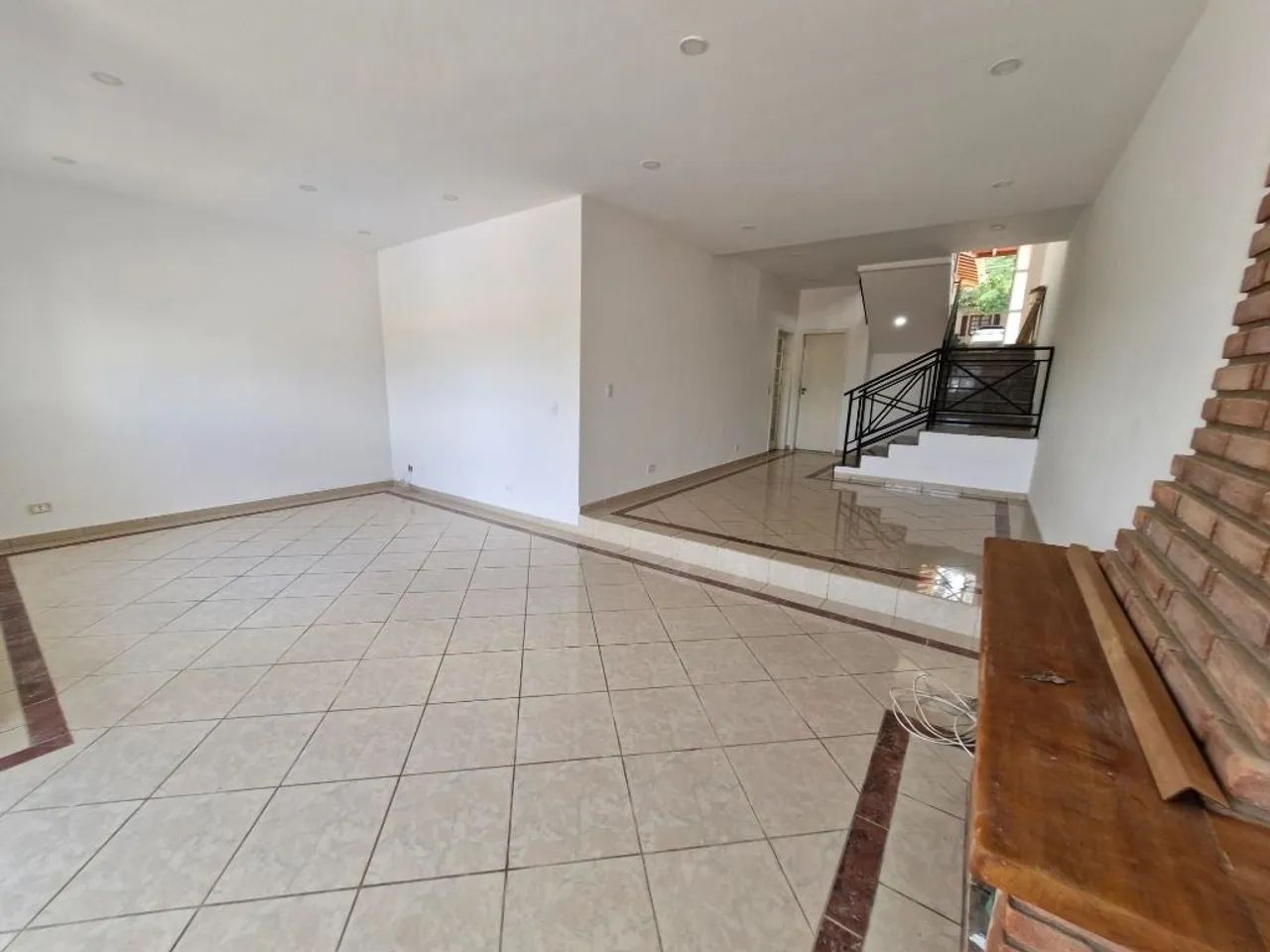 CASA 4 QUARTOS COM PISCINA - CONDOMÍNIO COM LAZER. - Foto 4
