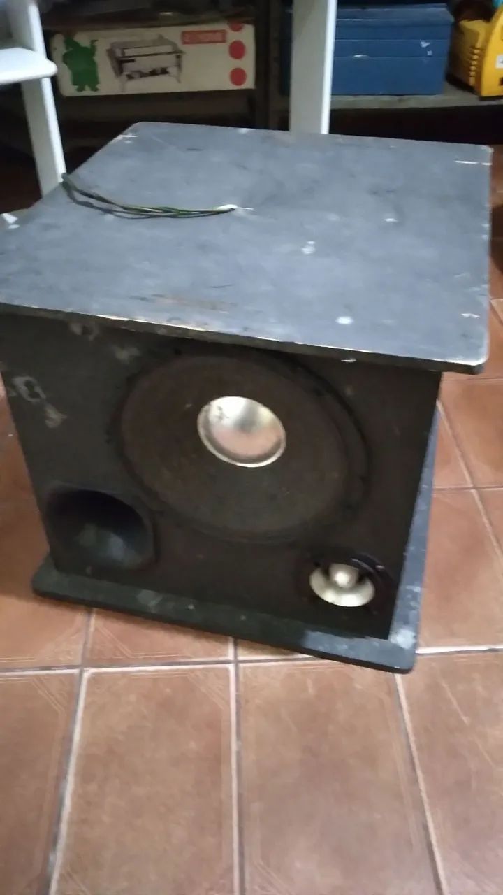 Promoção estou vendendo uma caixa de som para publicidade 