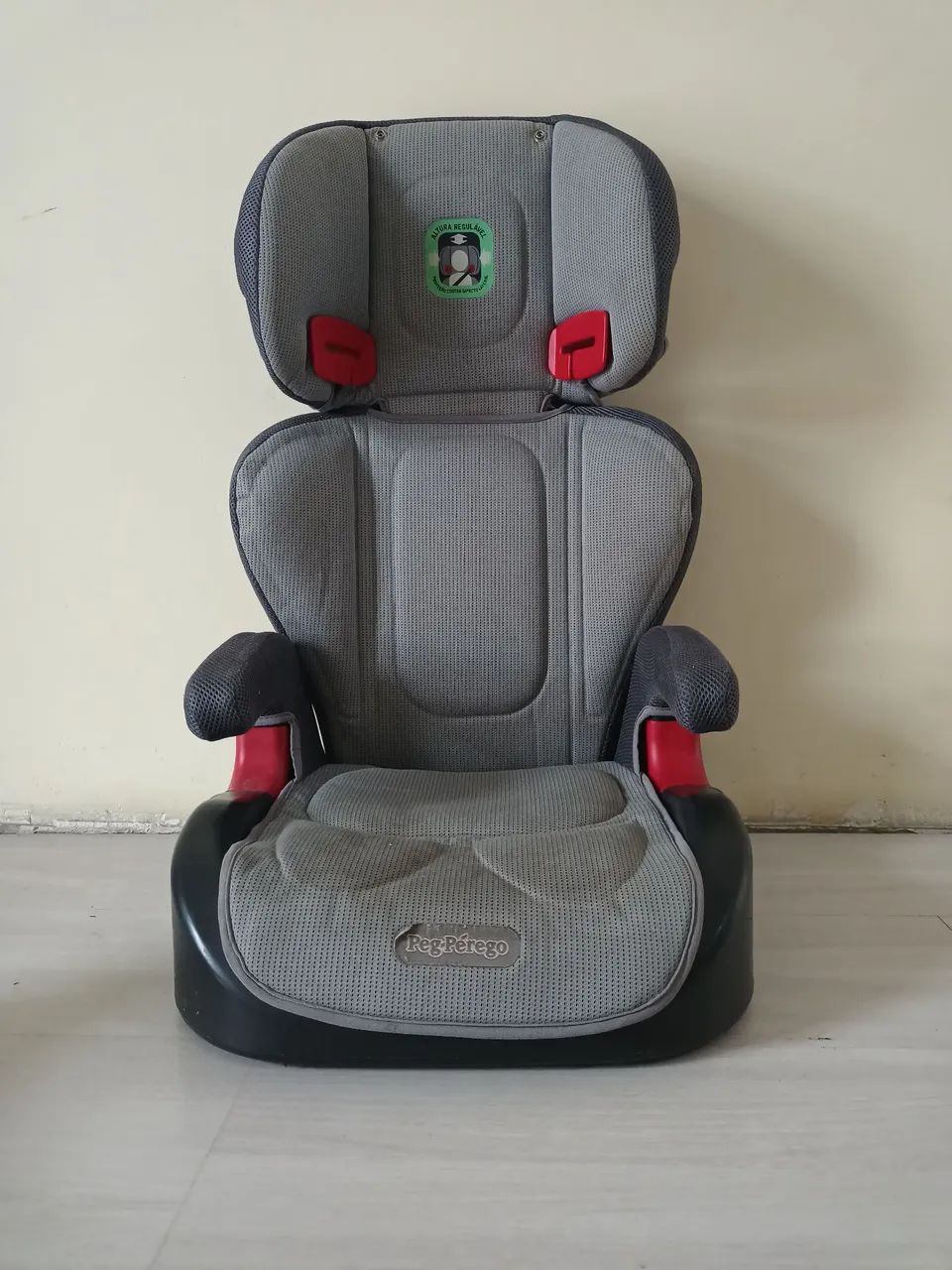 Acento elevado para carro