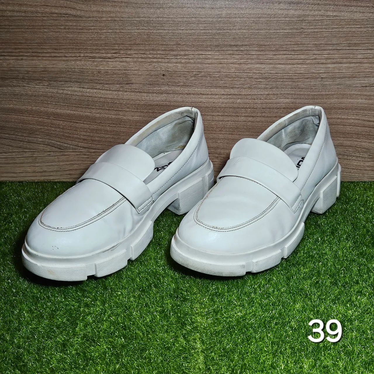 Sapato Branco Quiz 39 Couro Sintético 