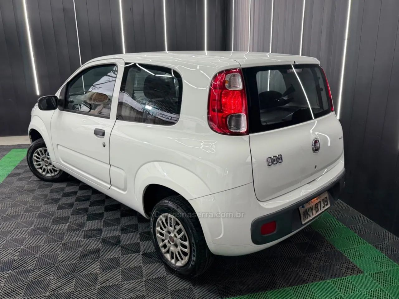 Fiat Uno Vivace 1.0 EVO Fire Flex 8V 3P 2014 - Foto 4
