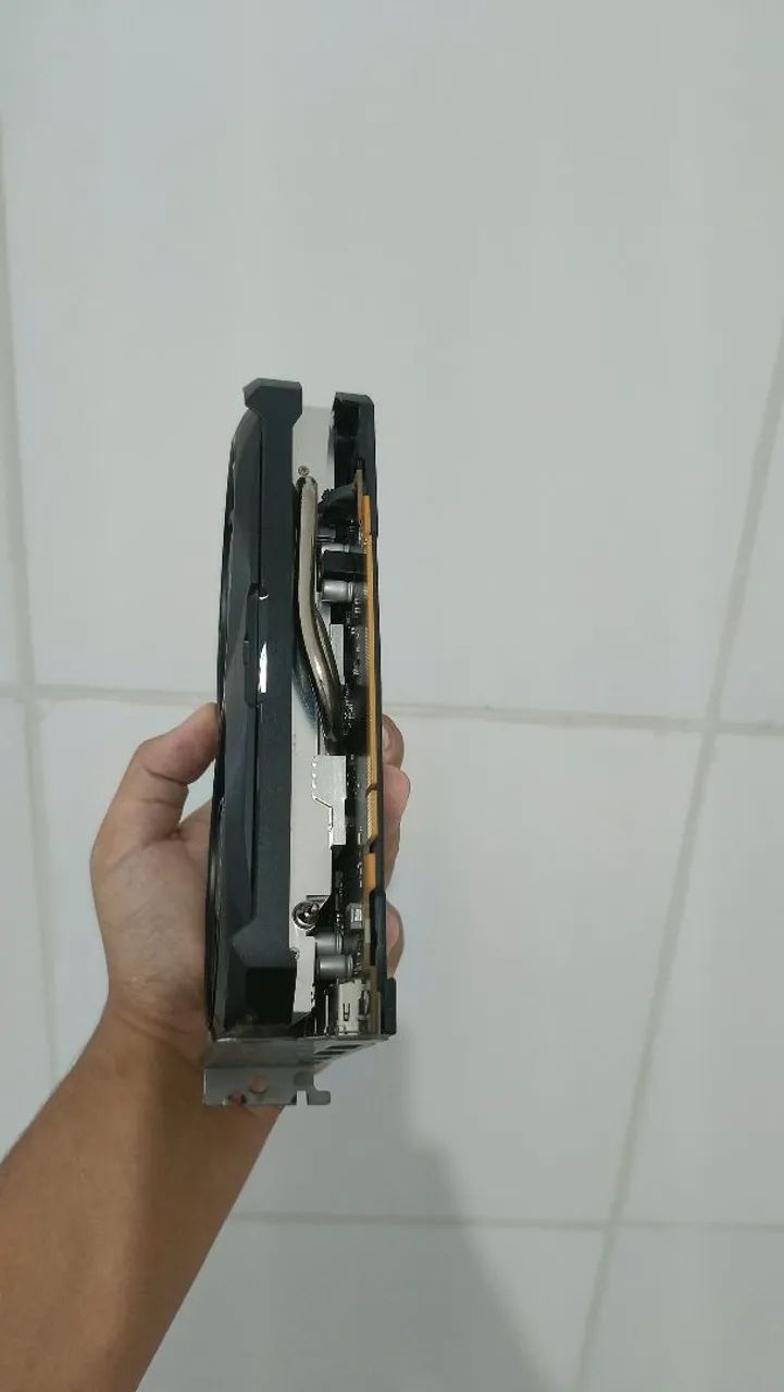 RTX 4060 MSI VENTUS 2X  - Foto 2
