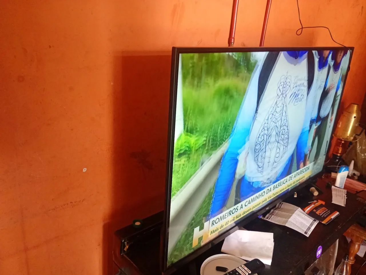 Tv TCL 43 polegadas smart Android com controle original  - Foto 2