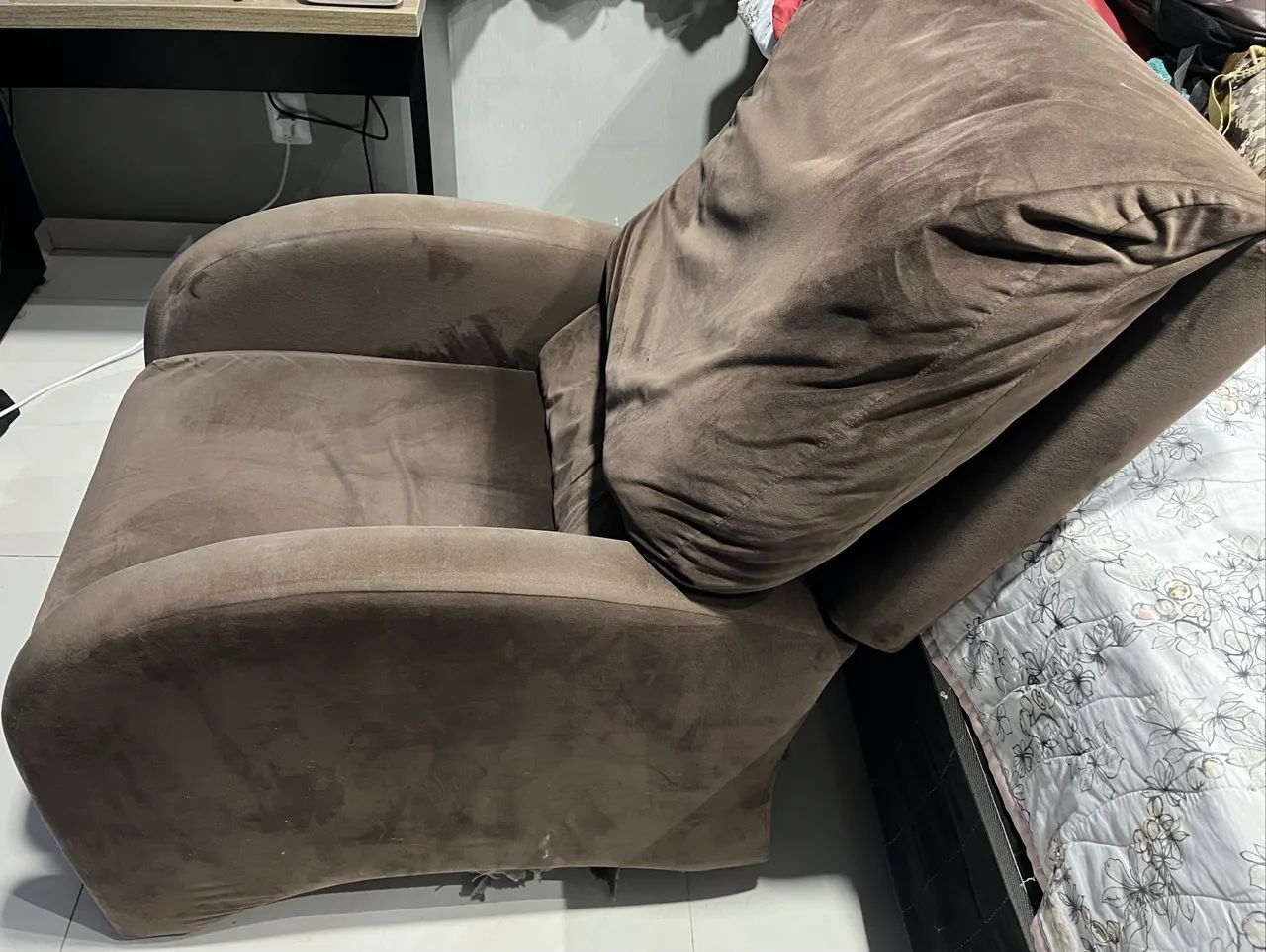 Poltrona Reclinável Marrom - Funciona Perfeitamente | Apenas R$ 350