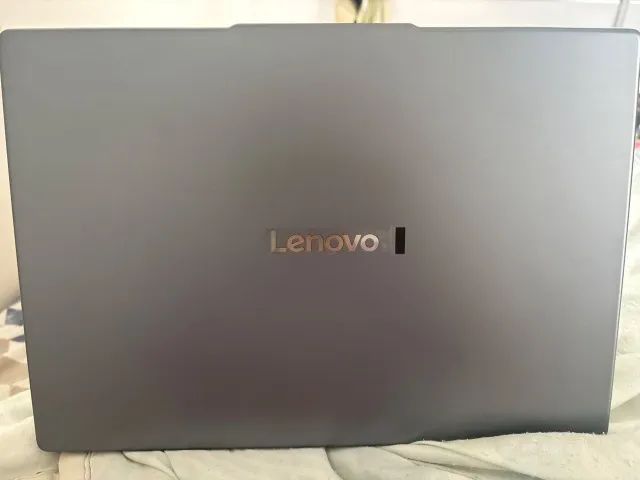 Notebook Lenovo IdeaPad Slim 3 15IRH10, com apenas 7 meses de uso, em estado impecável