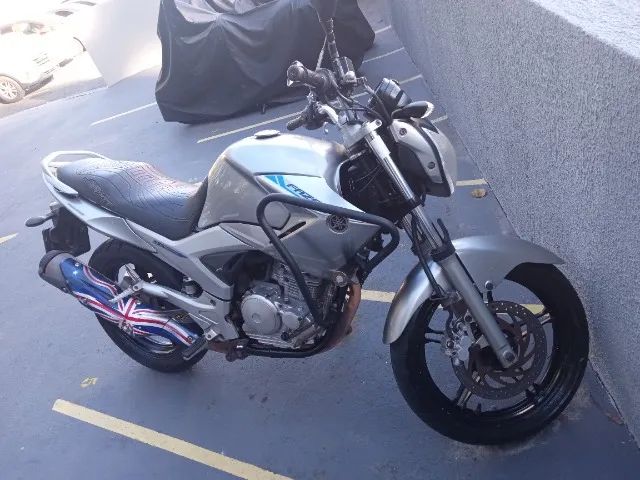 Fazer 250Cc zerada/ segundo dono / chave reserva, manual  - Foto 4