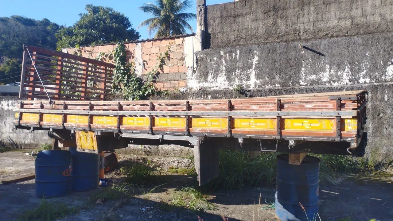 Carroceria madeira 5,60 