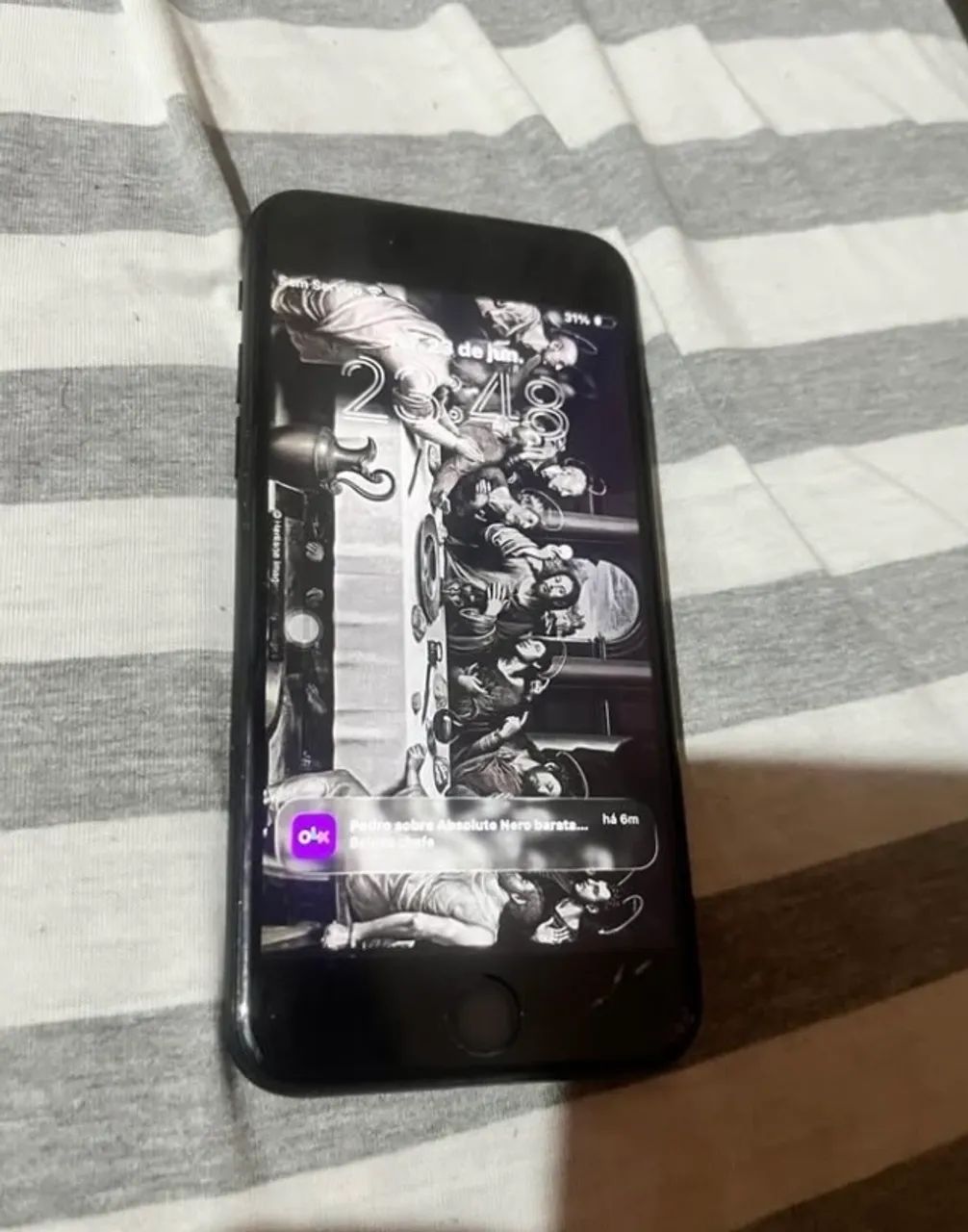 iPhone SE 2 com tela trincada  - Foto 2