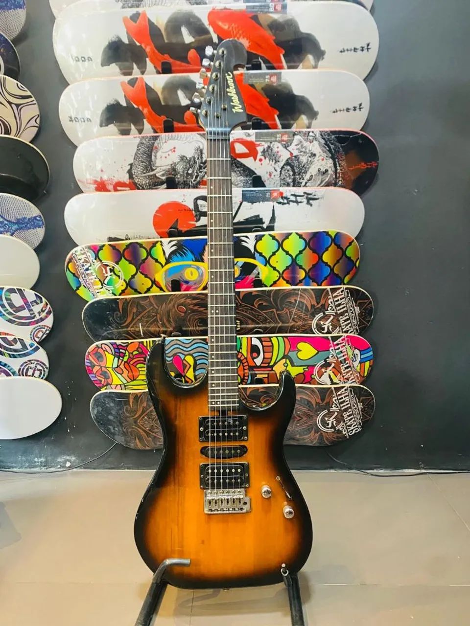 Guitarra Washburn 