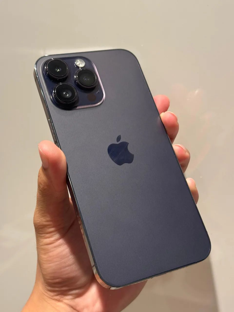 iPhone 14 Pro Max Roxo