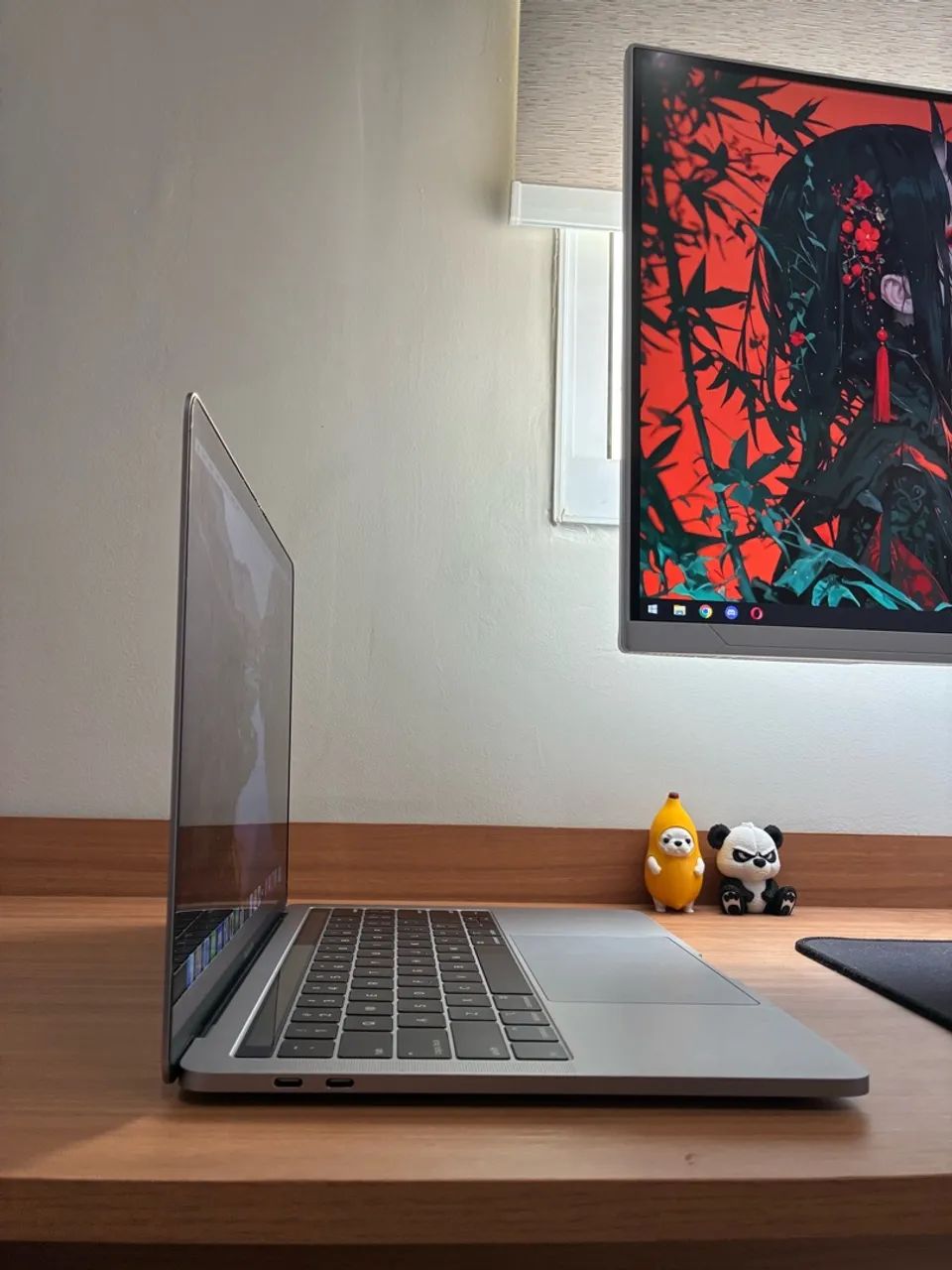 MacBook Pro 2019 TouchBar 8ram 256ssd