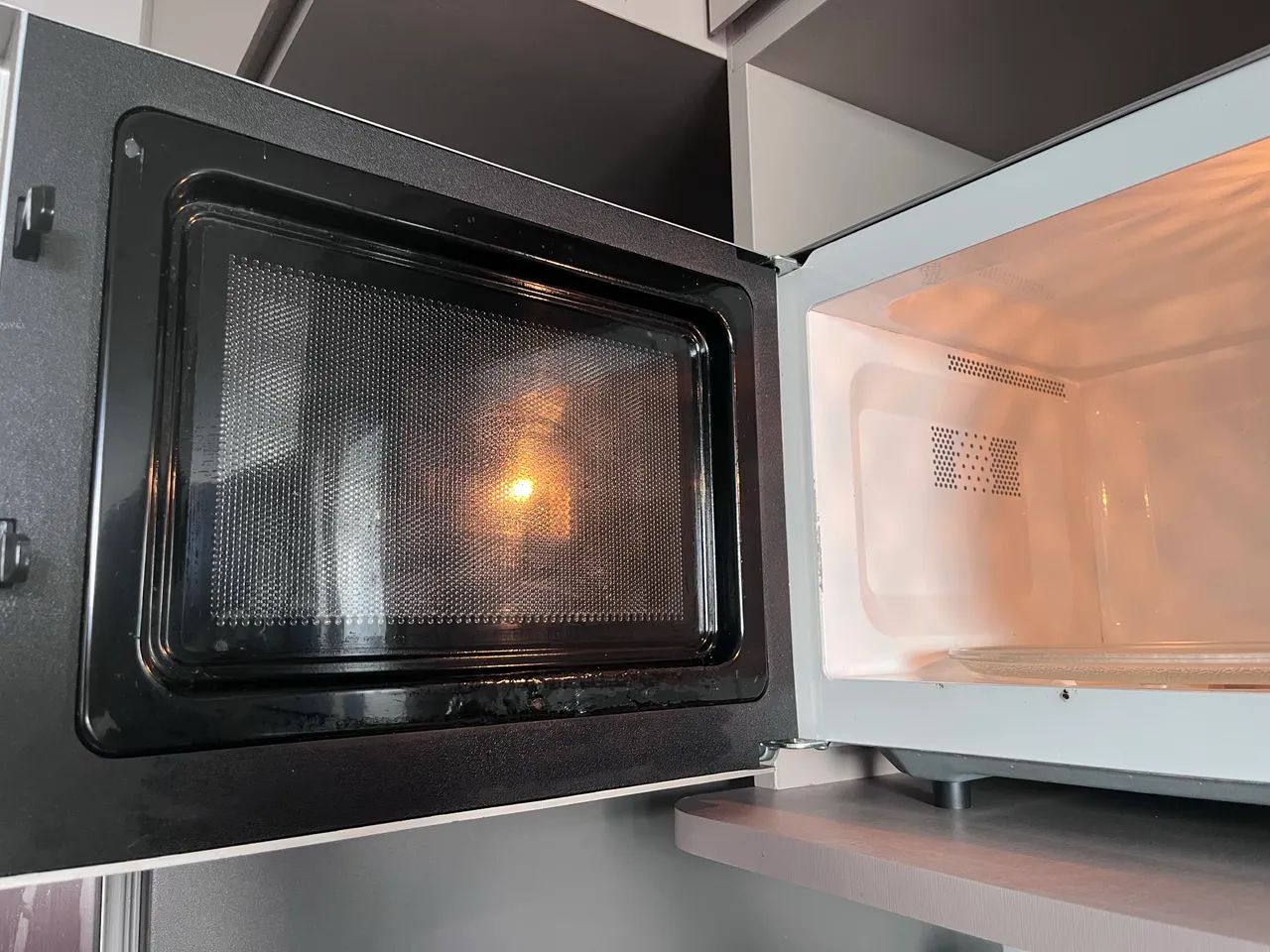 Micro-ondas Electrolux MA30S 20L - Funcionando - Foto 4