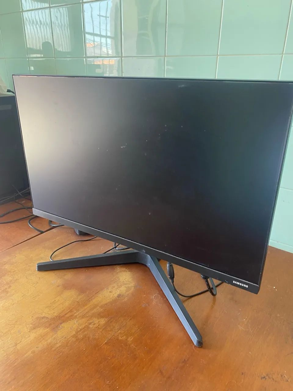 Monitor Samsung T350 de 24 - Foto 2