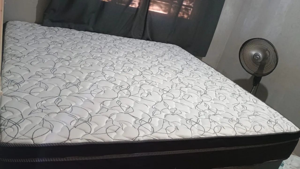 Vendo cama box super king 