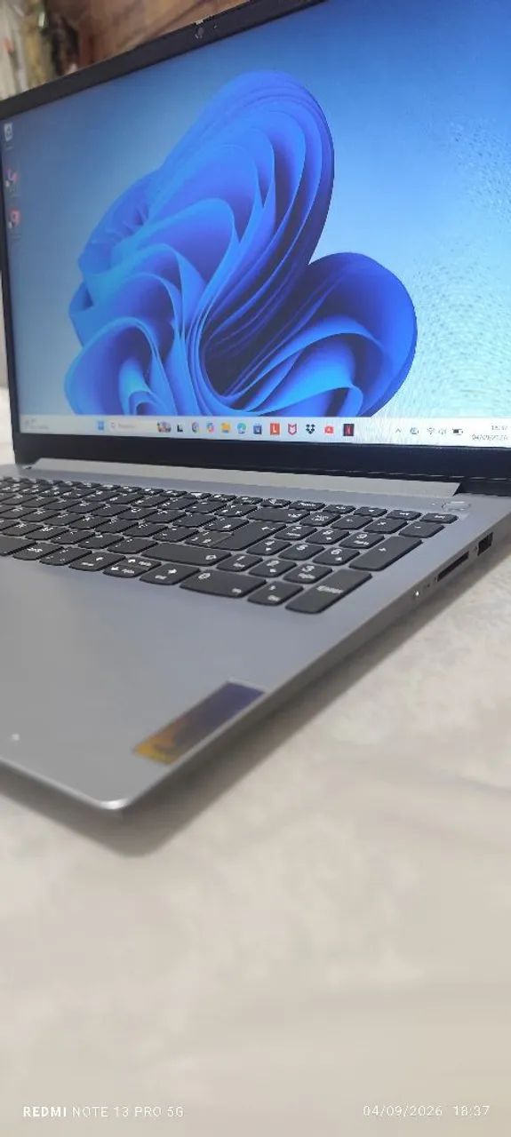 Notebook Lenovo novinho sem marcas de uso - Foto 2