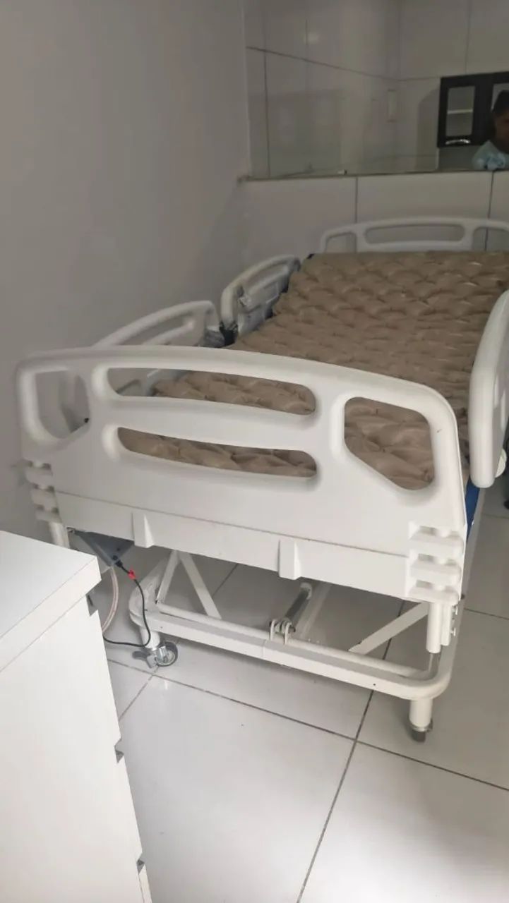 Cama hospitalar elétrica  zap * 