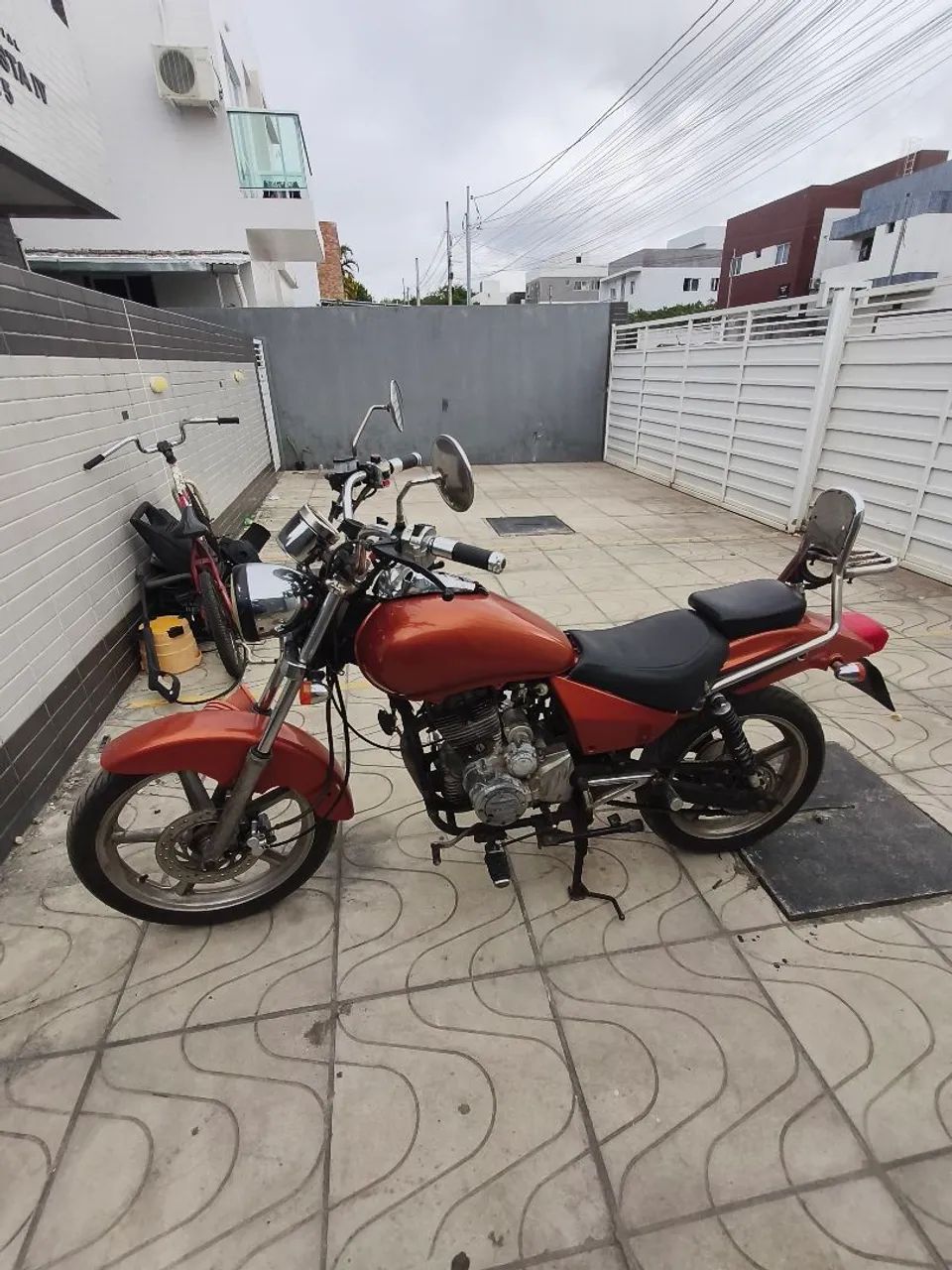 Dafra Kansas 150 