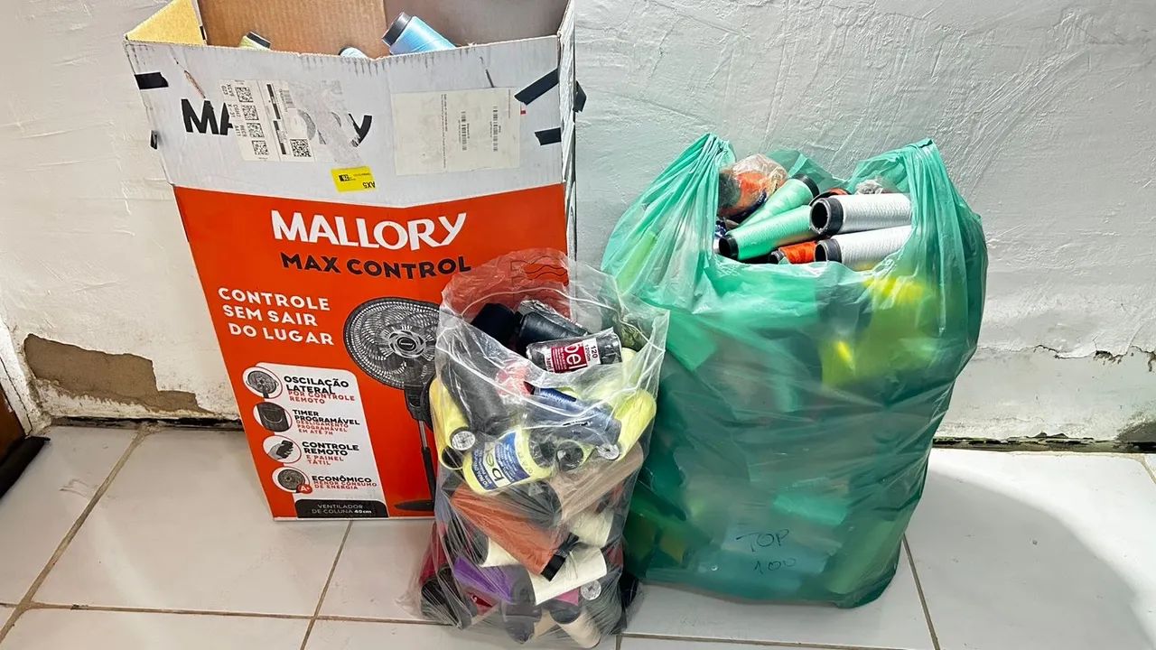 Vendo linhas e fios de costura  - Foto 2