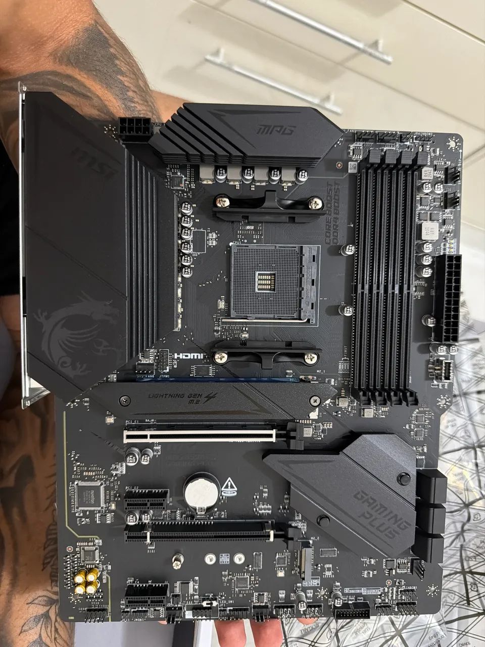 Placa Mãe B550 Gaming Plus - Foto 4