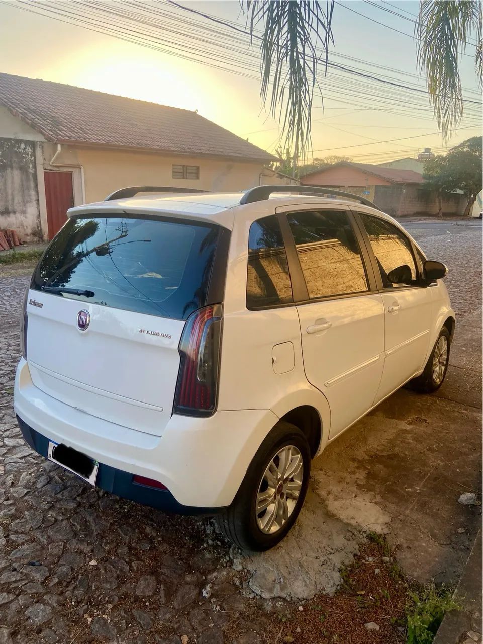Fiat Idea Attractive 1.4 Fire Flex 8V 5P 2014