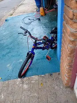 Bicicleta infantil aro 20  - Foto 2