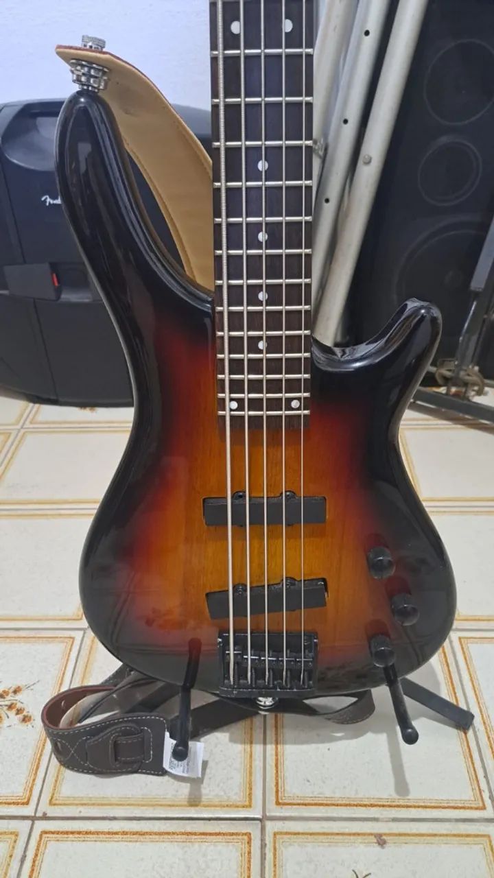 Baixo Stagg 5 cordas - Foto 2