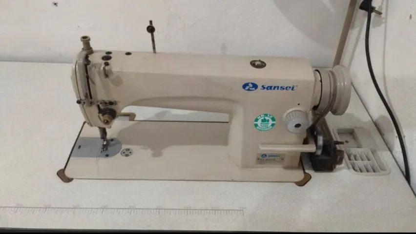 Máquina de costura industrial