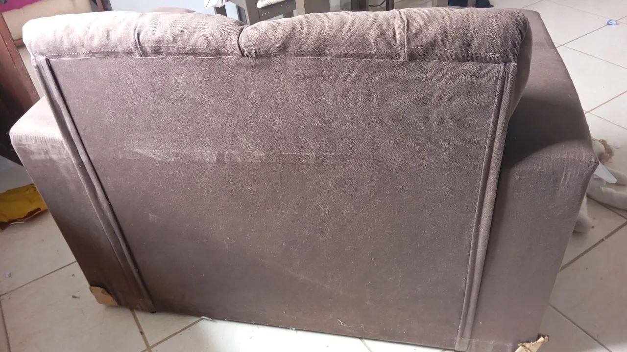 Vendo sofá pequeno dois lugares - Foto 3