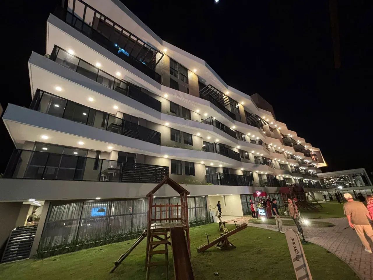 Apartamento beira mar do seixas com 3 quartos, novo