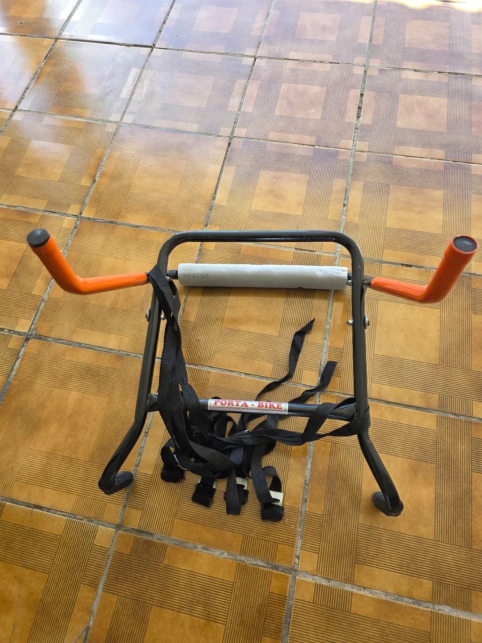 Suporte de Bicicleta para Porta-Malas - Vergos - Ótimo Estado - Foto 2