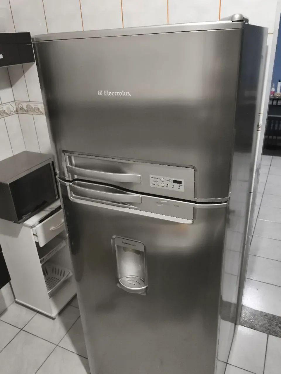 Geladeira Eletrolux DC49x (para conserto ou retirada de peças). - Foto 5
