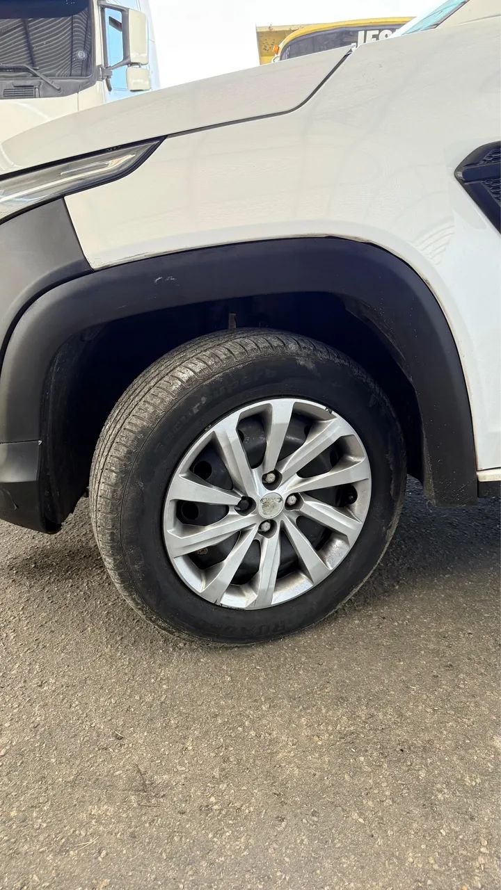 Fiat Strada Endurance 1.4 Flex 8V CS Plus 2023 - Foto 4