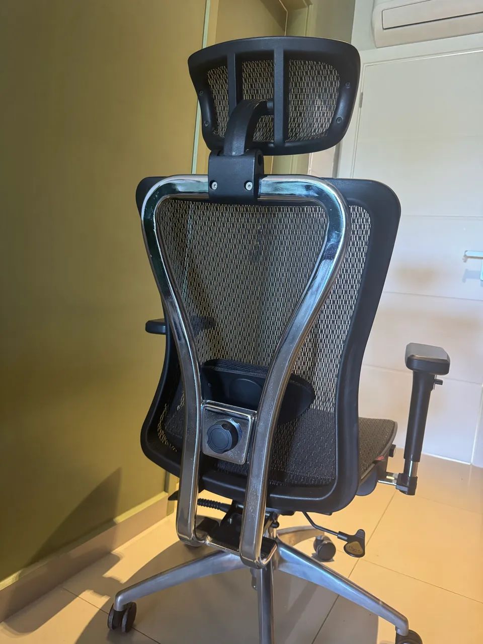 Cadeira Ergonômica Comfy Caprice Mesh Cinza - Foto 4