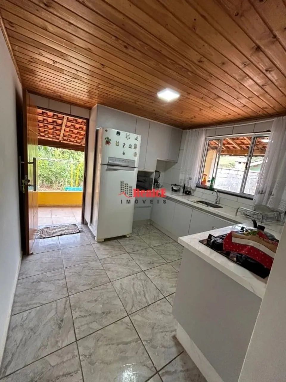 Sítio para Venda, 2 dorm(s), 10 vaga(s), 900 m²
