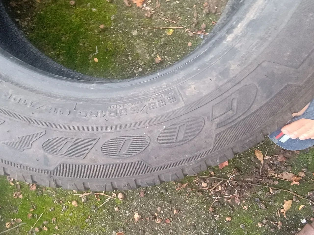Pneu 225/65R16