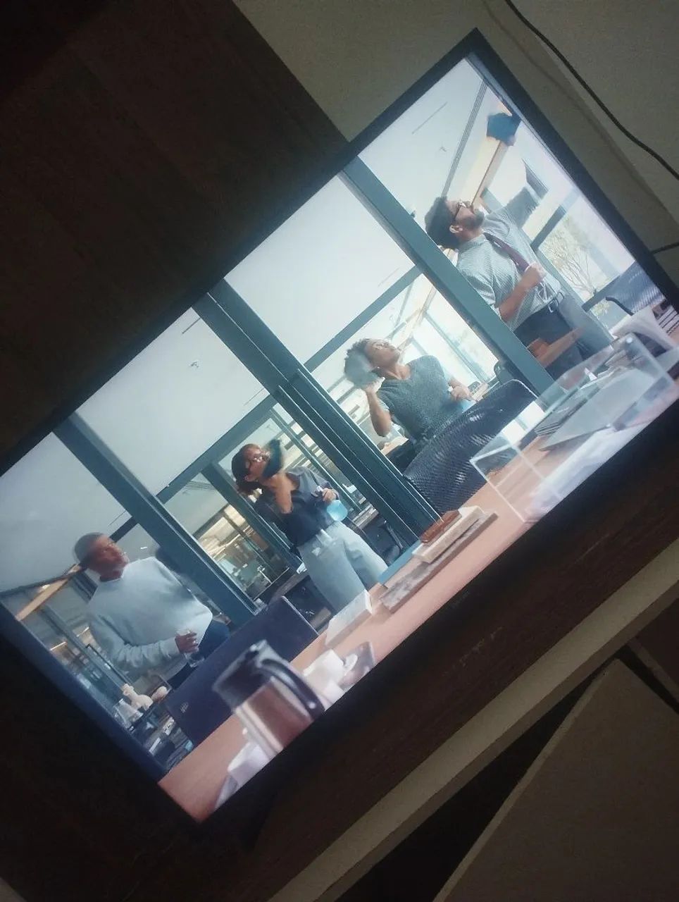 TV 43 polegadas semi nova  - Foto 2