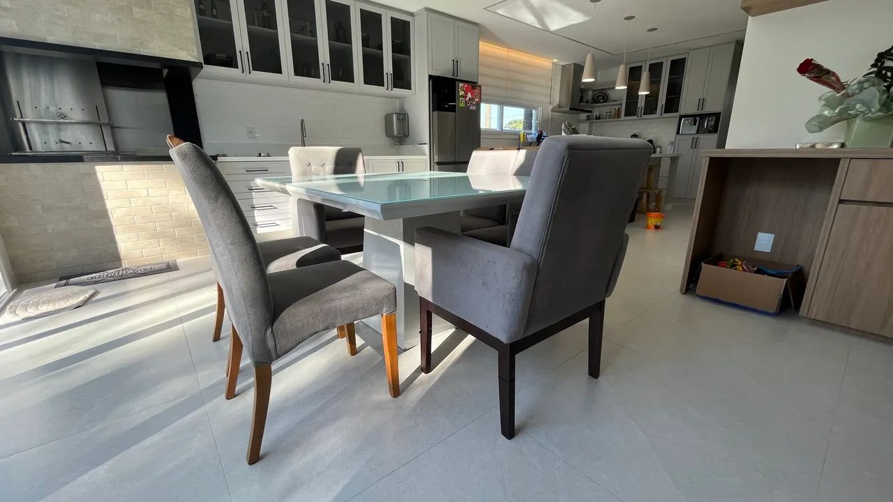 Mesa com 6 cadeiras - Foto 5