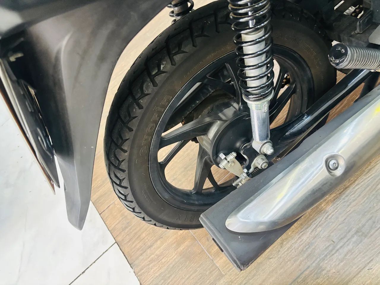 Biz 125 EX 2024 - Foto 2